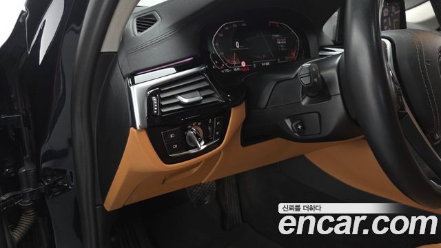 BMW 5-Series 2020 — photo 19