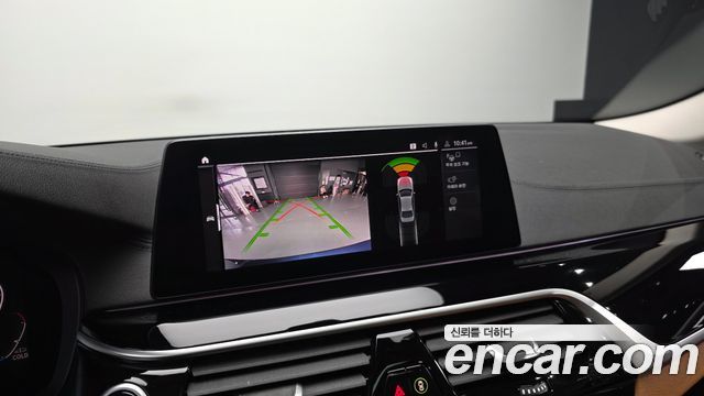 BMW 5-Series 2020 — photo 22