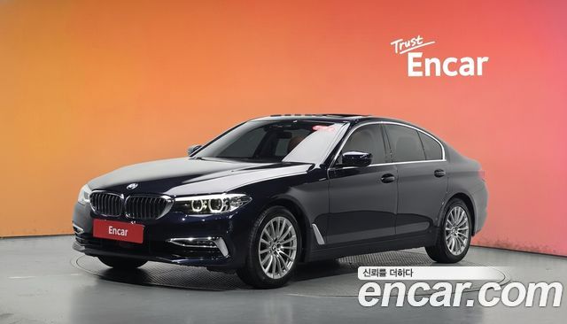 BMW 5-Series 2020 — photo 1