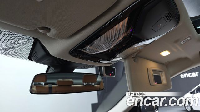 BMW 5-Series 2020 — photo 33