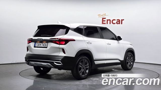 Kia Seltos 2023 — photo 2