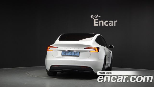 Tesla Model 3 2026 — photo 4