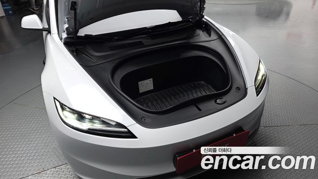 Tesla Model 3 2026 — photo 6