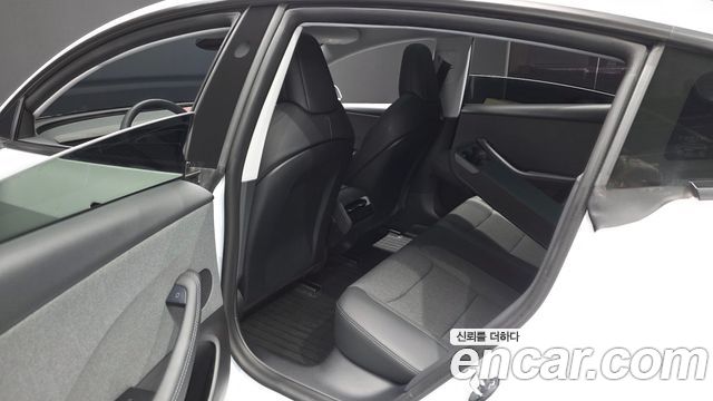Tesla Model 3 2026 — photo 18