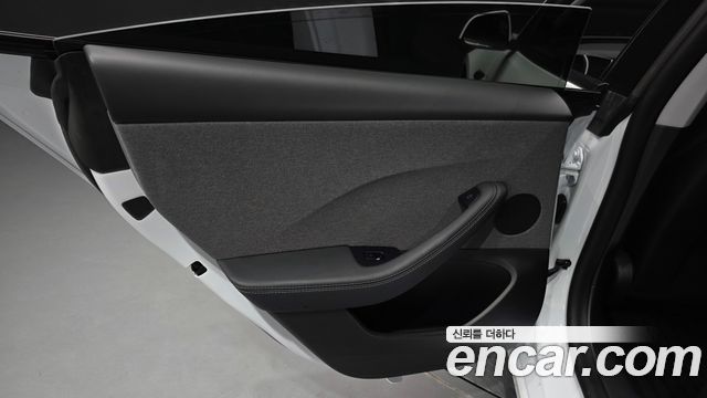 Tesla Model 3 2026 — photo 15