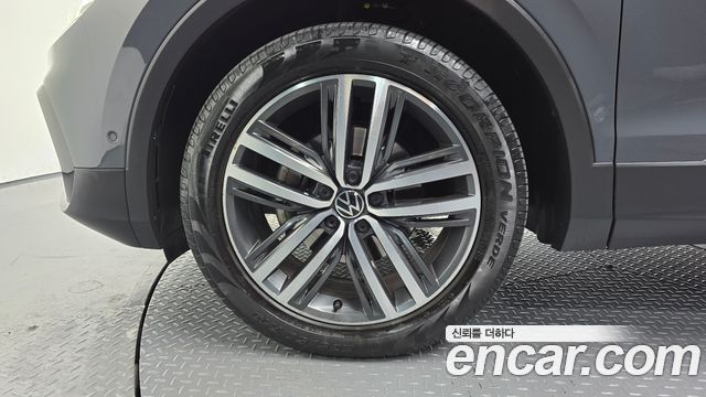 Volkswagen Tiguan 2023 — photo 5