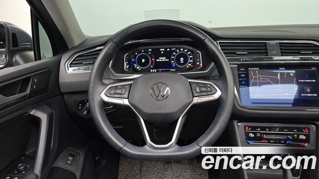 Volkswagen Tiguan 2023 — photo 18