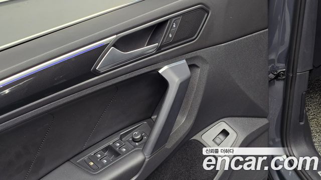 Volkswagen Tiguan 2023 — photo 26