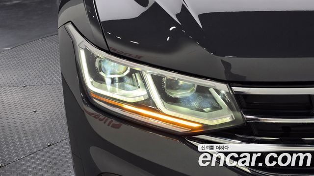 Volkswagen Tiguan 2023 — photo 8