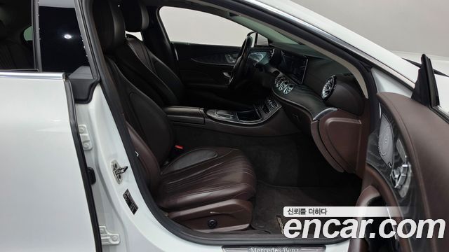 Mercedes-Benz CLS-Class 2021 — photo 16