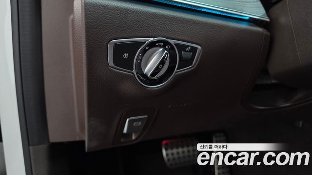Mercedes-Benz CLS-Class 2021 — photo 27