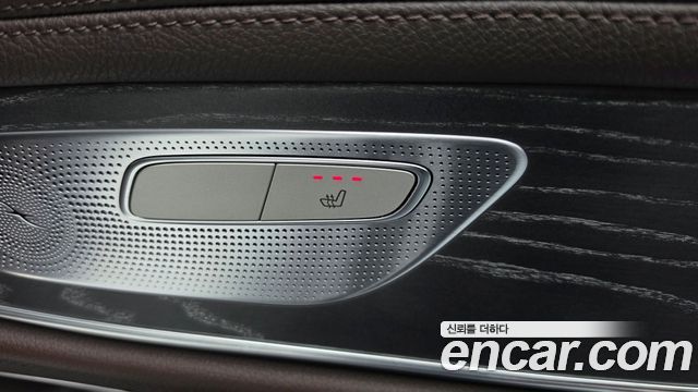 Mercedes-Benz CLS-Class 2021 — photo 30