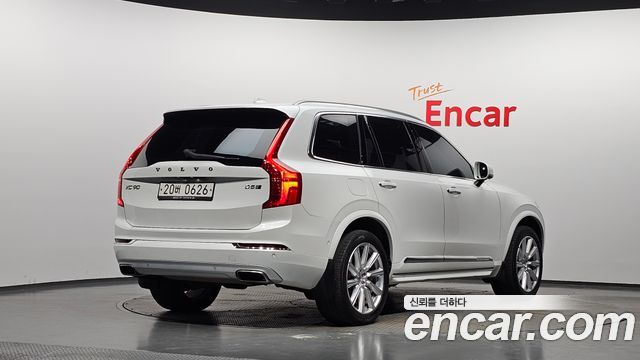 Volvo XC90 2017 — photo 2