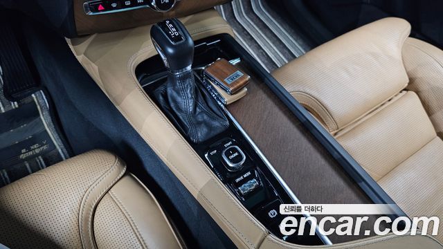 Volvo XC90 2017 — photo 9