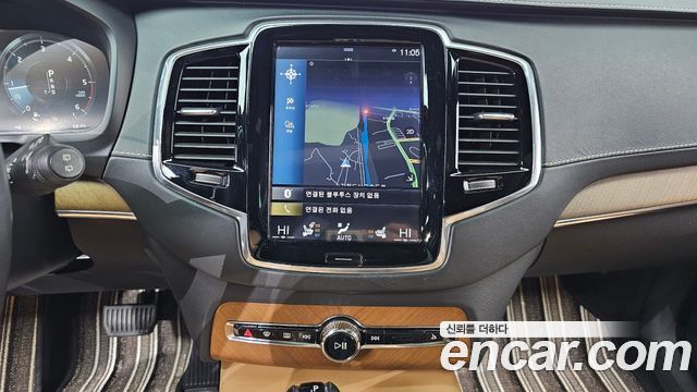 Volvo XC90 2017 — photo 14