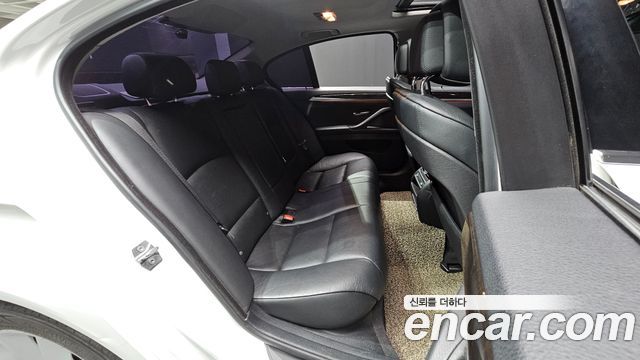 BMW 5-Series 2013 — photo 11