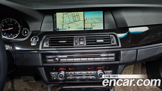 BMW 5-Series 2013 — photo 16