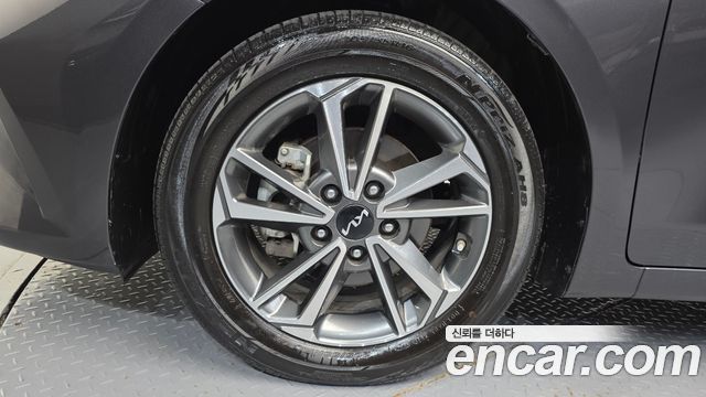 Kia K3 2023 — photo 5