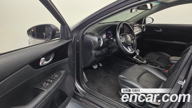 Kia K3 2023 — photo 13