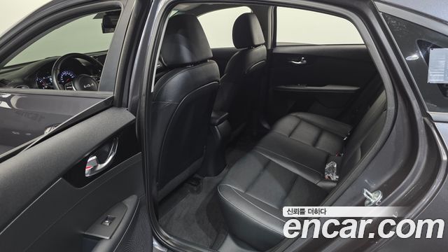 Kia K3 2023 — photo 18