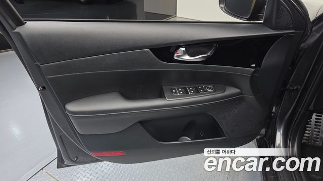 Kia K3 2023 — photo 14