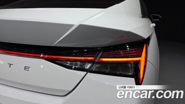 Hyundai AVANTE 2024 — photo 9