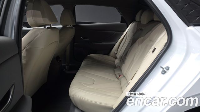 Hyundai AVANTE 2024 — photo 16