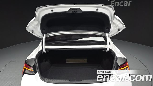 Hyundai AVANTE 2024 — photo 31