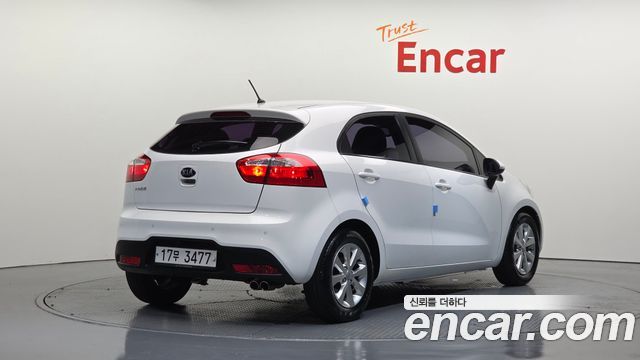 Kia pride 2014 — photo 2