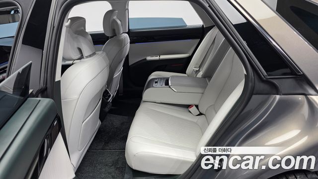 Hyundai Grandeur 2023 — photo 16