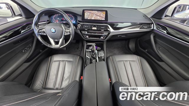 BMW 5-Series 2020 — photo 10