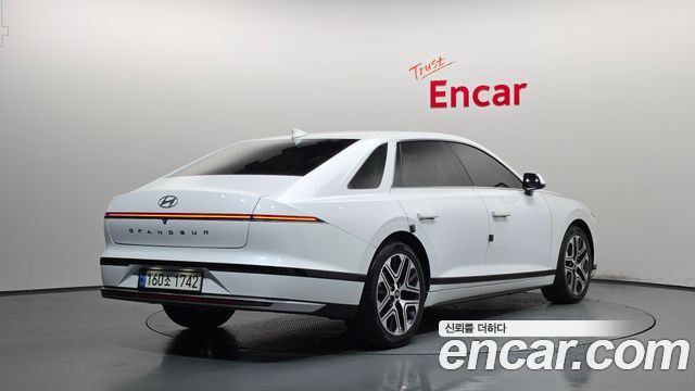 Hyundai Grandeur 2023 — photo 2