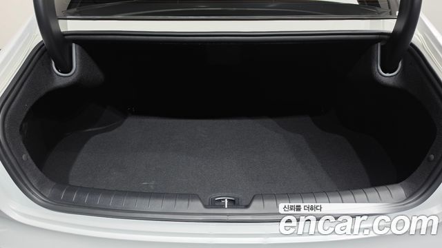 Hyundai Grandeur 2023 — photo 26