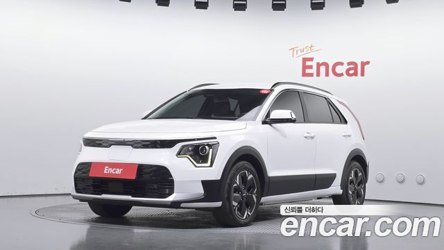 Kia Niro 2023 — photo 1