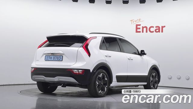 Kia Niro 2023 — photo 2