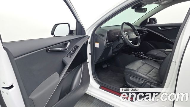 Kia Niro 2023 — photo 10