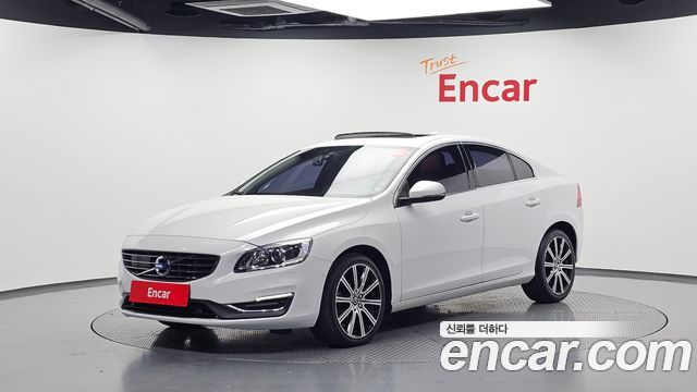 Volvo S60 2017 — photo 1