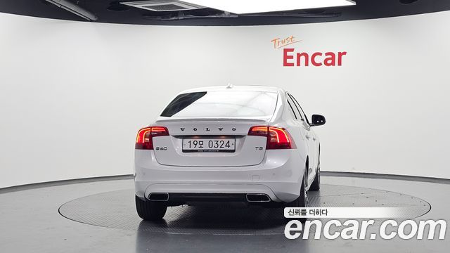 Volvo S60 2017 — photo 4