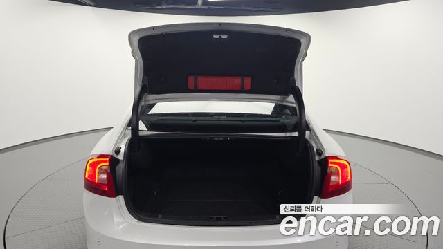 Volvo S60 2017 — photo 20