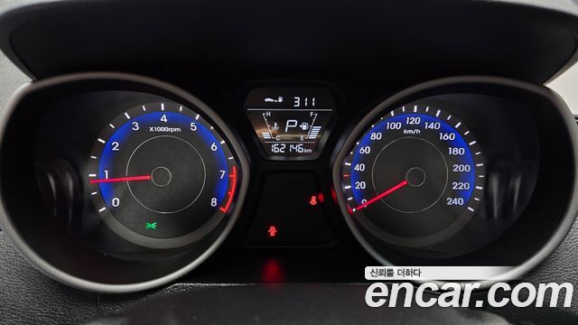 Hyundai AVANTE 2016 — photo 11