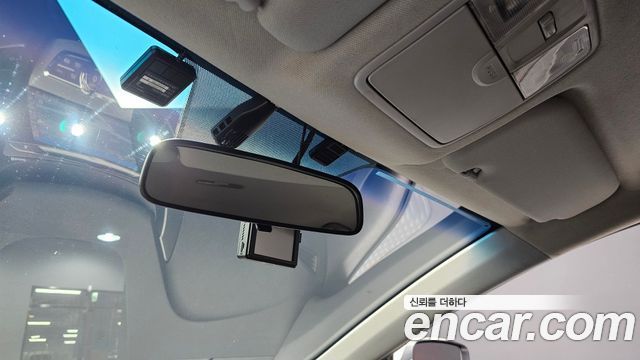 Hyundai AVANTE 2016 — photo 27