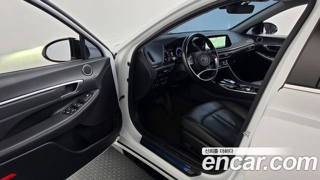 Hyundai Sonata 2022 — photo 13