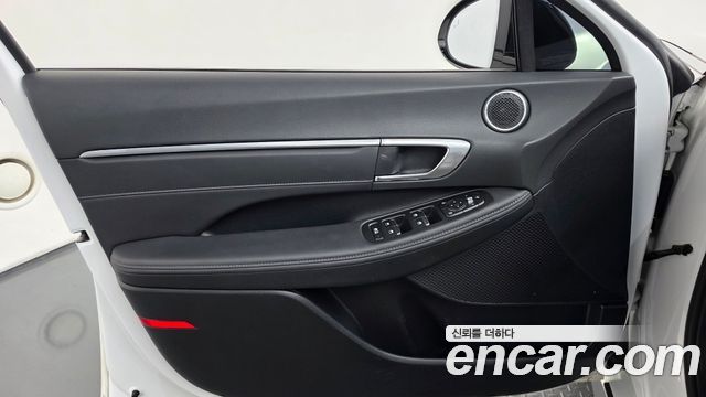 Hyundai Sonata 2022 — photo 14