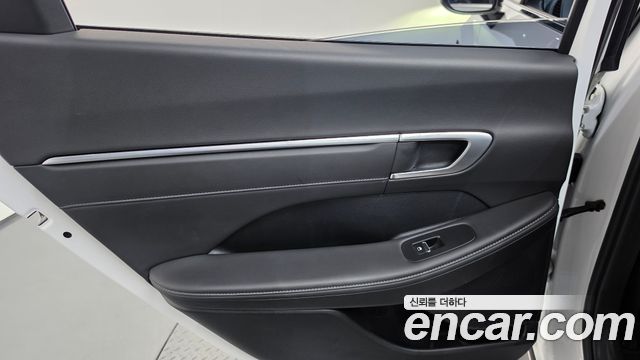 Hyundai Sonata 2022 — photo 15