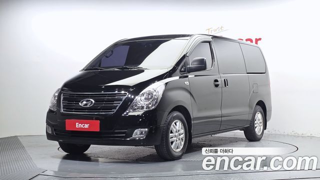 Hyundai Starex 2018 — photo 1