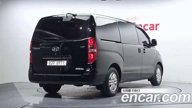 Hyundai Starex 2018 — photo 2
