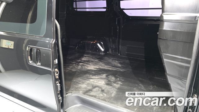 Hyundai Starex 2018 — photo 11