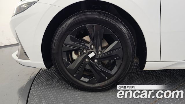 Hyundai AVANTE 2023 — photo 5