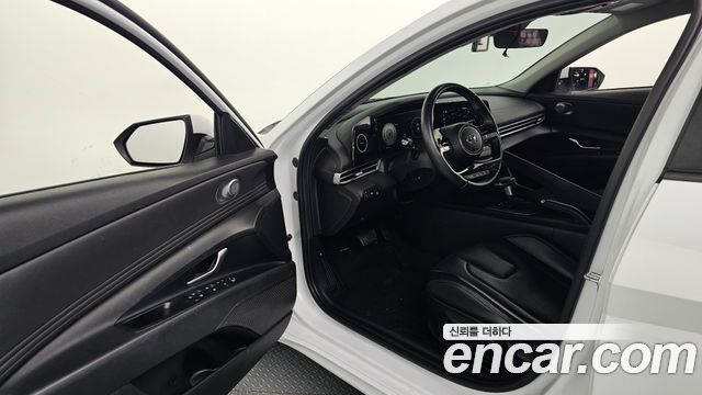 Hyundai AVANTE 2023 — photo 13