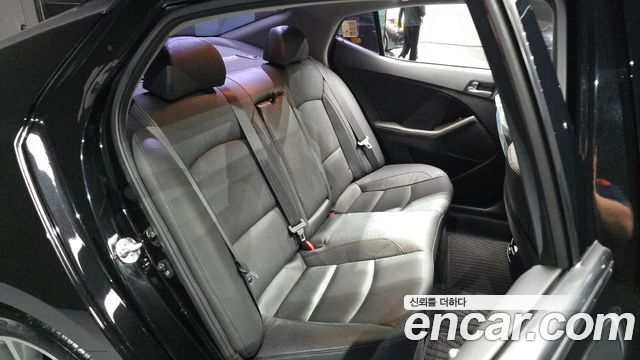 Kia K5 2014 — photo 17